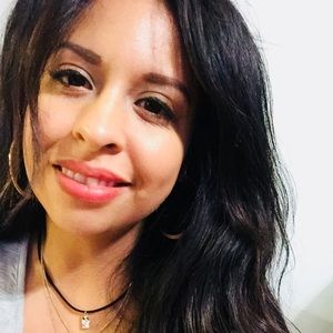 Meet your Posher, Juana